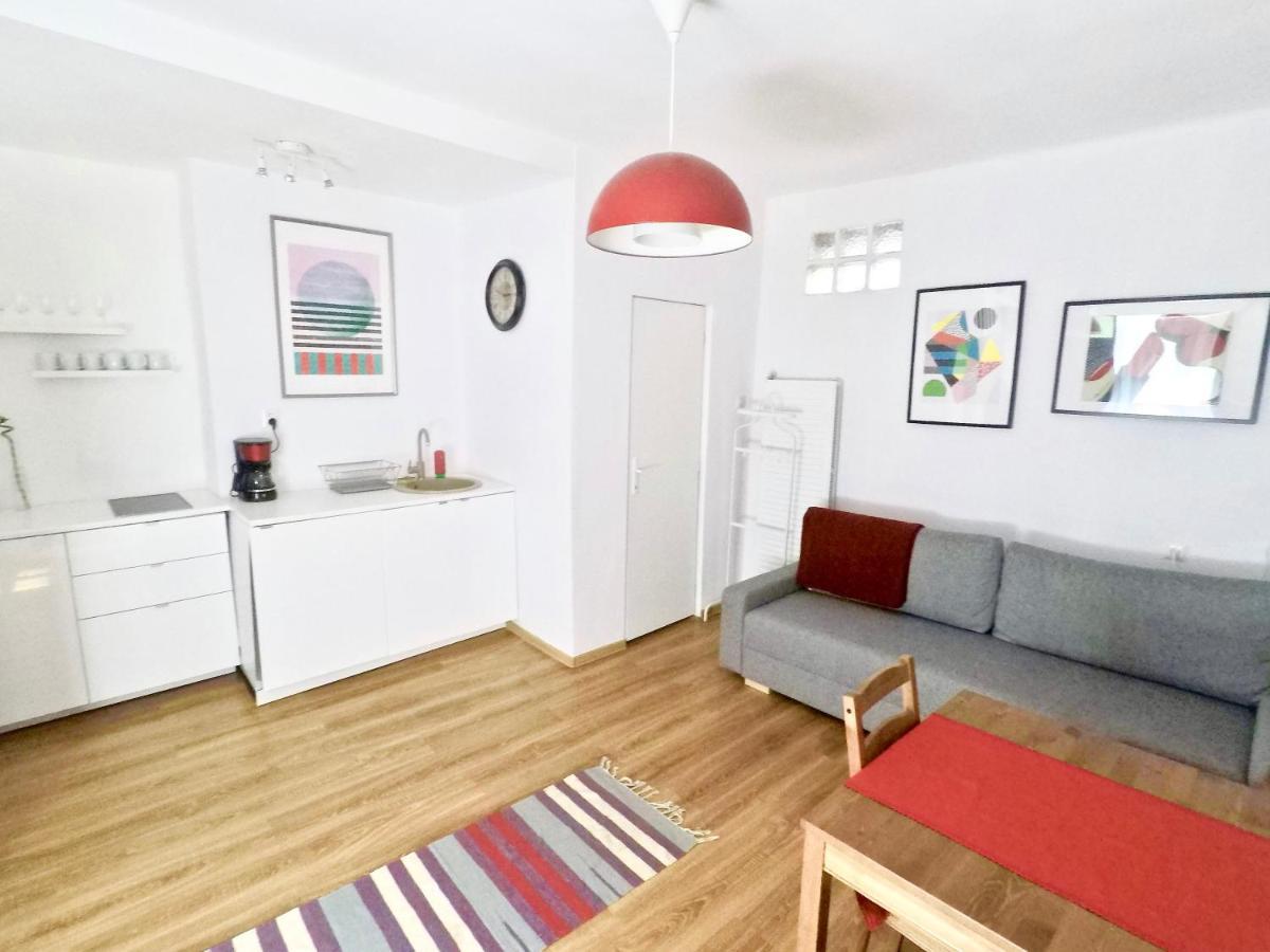 Fifty Shades Of Travel Apartment Brasov Exterior photo
