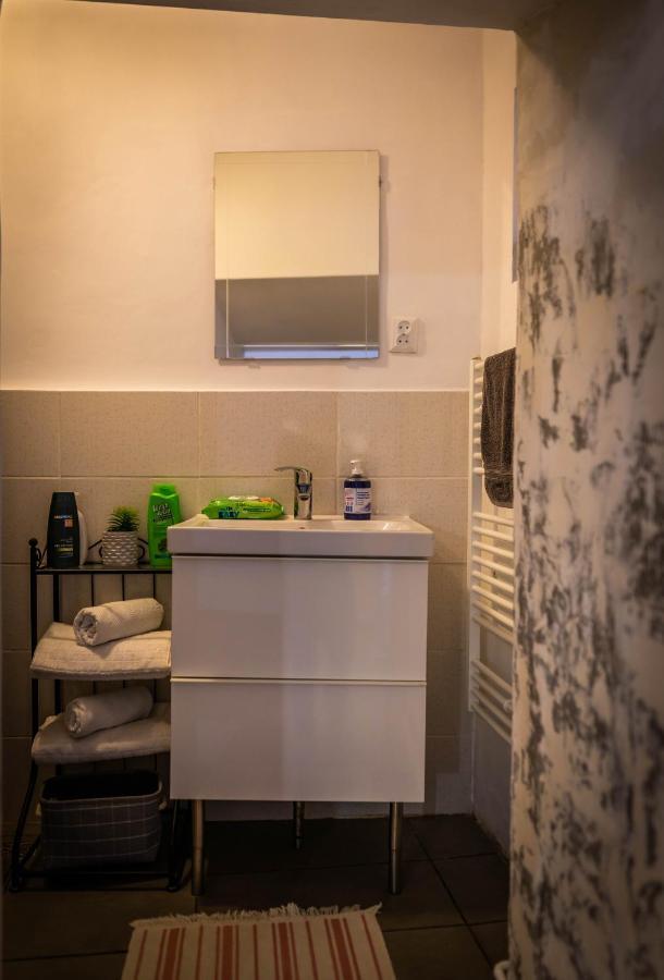 Fifty Shades Of Travel Apartment Brasov Exterior photo