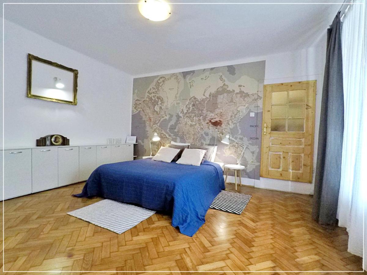 Fifty Shades Of Travel Apartment Brasov Exterior photo